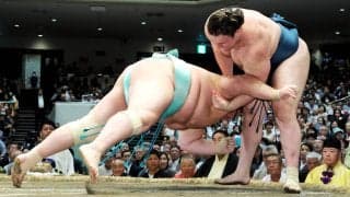 安青錦　大関対決を制し７連勝で１０勝目　尾上審判長「３連敗はしたけど、１０勝はすごい」…１差で大の里を猛追