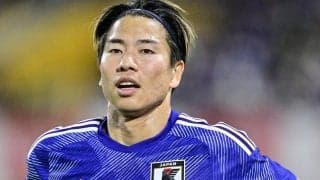 ｢トランプ大統領かと｣元日本代表・浅野拓磨、“偉大な両親”の還暦祝い家族写真を公開！松葉杖の弟・雄也ら“7人兄弟の絆”に｢素敵な家族｣｢楽しそう｣ 
