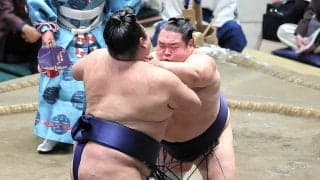 十両の友風が引退した同期生に１日遅れの白星をプレゼント　「きのうは、もう泣きそうでした」