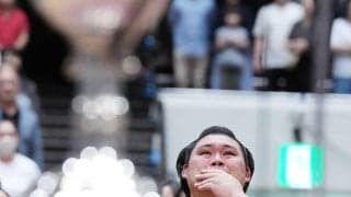 大の里が涙の復活優勝「腹を決めてやるしかない」初の相星決戦　安青錦を圧倒