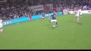 「まじでチートすぎ」伊東純也、2試合連続アシスト！相手DFの背後にドンズバ“絶品クロス”で同点ゴールをお膳立て「キラーパスマシーンになってる」