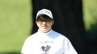 １５歳アマ山下萌寧が“デビュー戦”イーブンパー発進