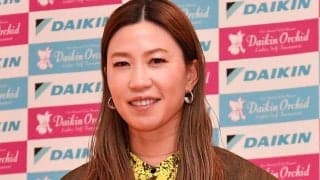 元賞金女王　人気女子ゴルファーが「お気に入り」の愛車公開　ハンドル握る姿、内装も　「かっこいいー！」「良い色」と反響