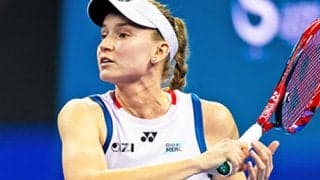  世界1位 逆転負けでまさかの初戦敗退 
