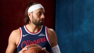 クリッパーズのマックス・ストゥルースが右足負傷、開幕離脱へ…4週間後に再検査