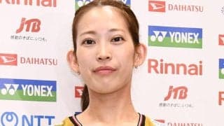バドミントン女子　松山奈未の私服ショットが「美しい！」上海の夜景に映えるスタイル　左膝大ケガから復帰へ「バドミントンができる喜びを改めて」