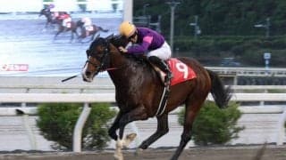 【高知競馬・横浜特別】波乱！　単勝８５・８倍のサンダーゼウスが逃げ粘った　近藤翔月騎手「ゴールの瞬間は自然に大声が出てしまいました」