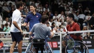 錦織圭のエキシビションマッチ　客席に大物俳優がズラリ　「長谷川博己さん」と呼びかける場面も