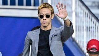 ｢40でこのプレー凄すぎる｣本田圭佑が自身11カ国目のリーグで強烈左足ミドル＆PK獲得未遂の“らしさ全開”プレー！ 元気ハツラツなプレーに｢いつのやろって思ったら今なんや｣｢まだまだ現役いけるな〜｣