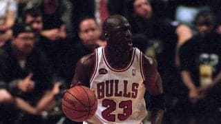 1998年のNBAファイナルでマイケル・ジョーダンが着用したユニフォームが約22億円で売買