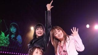 工藤めぐみが豊田真奈美＆キューティー鈴木と熱唱「前を向いて、そして今を楽しむ」亡き夫の命日にデビュー４０年記念大会、伝説レスラーが集結
