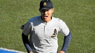 青森山田が決勝へ　変則フォームの1年生左腕、公式戦初登板で好投
