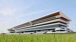 競馬場に３４歳美人女優が降臨！“印象激変”のドレス姿が「可愛すぎ」「別人」「断然好み」と反響…秋華賞に足立梨花
