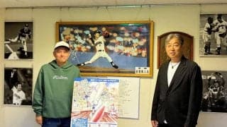 「トレンディーエース」西崎幸広さん　猫城主と“交流”　岡山・高梁市役所や平松政次球場訪問　野球教室告知ポスターに「男前すぎる」