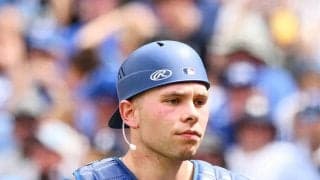 ドジャースのラッシングが右肘手術　捕手復帰まで９カ月