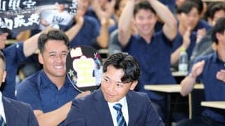 【ドラフト】広島新井監督、亜大・山里宝を「是が非でも欲しい。ホッとしています」単独１位指名