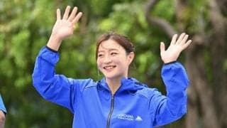 パリ五輪柔道金の角田夏実さん、横浜マラソンでスターター「やっぱり走りたくなりますね」