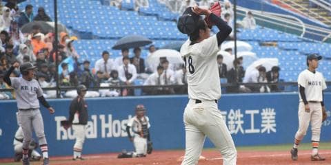 慶大1回戦 好機作るも快音響かず、終盤に痛恨2失点 雨中の激闘を落とし今季初黒星を喫する