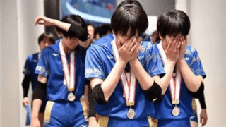 金蘭会　大会３連覇ならず準決勝敗退　主将の宮部は涙「空回りしてしまった」／春高バレー