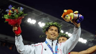 室伏広治は五輪優勝後に思った。「金メダルよりも重要なものがある」