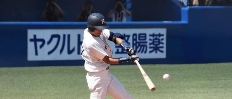 延長11回には主将向山が2ランを放つも空砲… 一時3点をリードするも逆転負けを喫し、1勝1敗で明日の3回戦へ